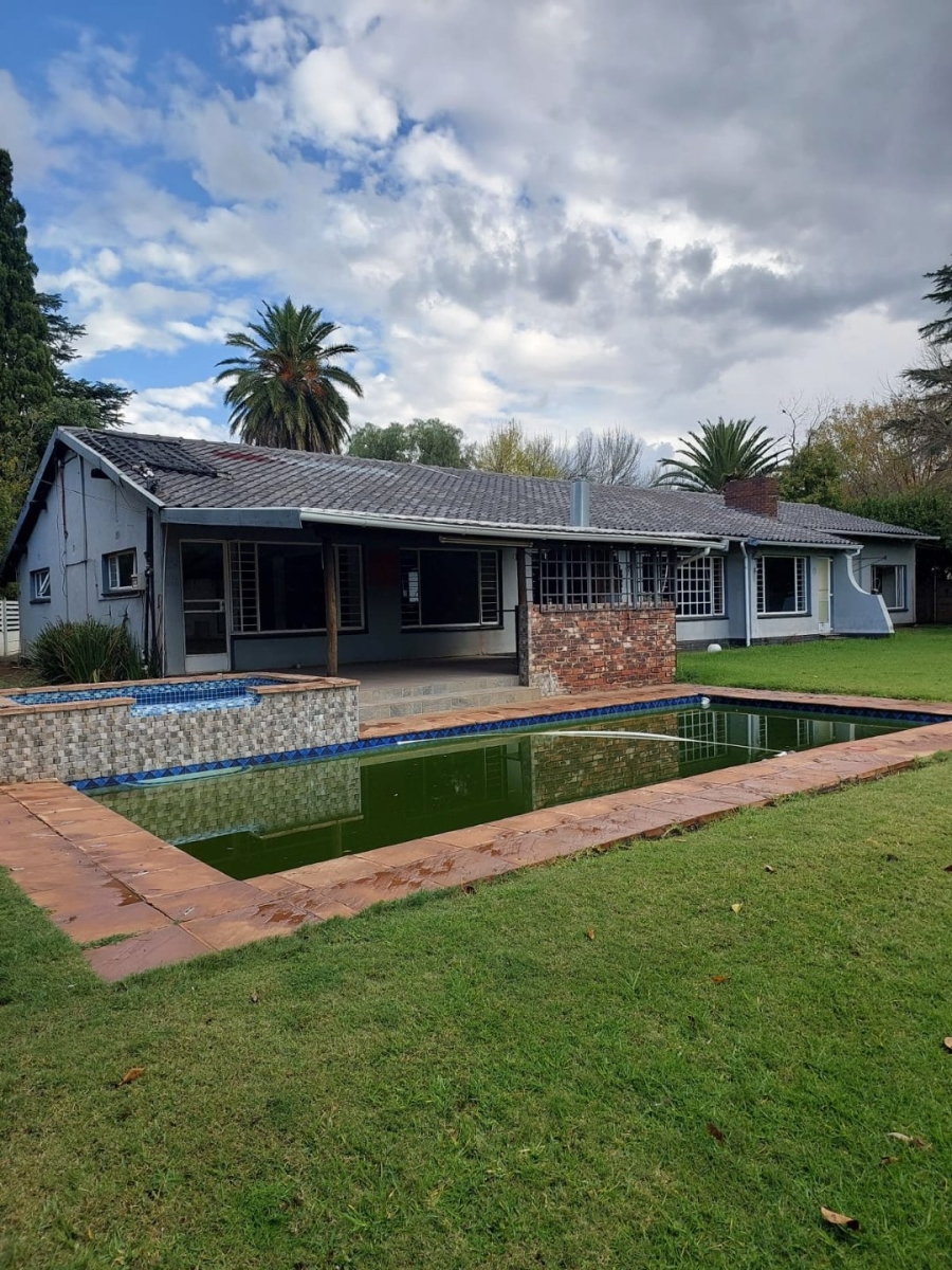 4 Bedroom Property for Sale in Vaalpark Free State